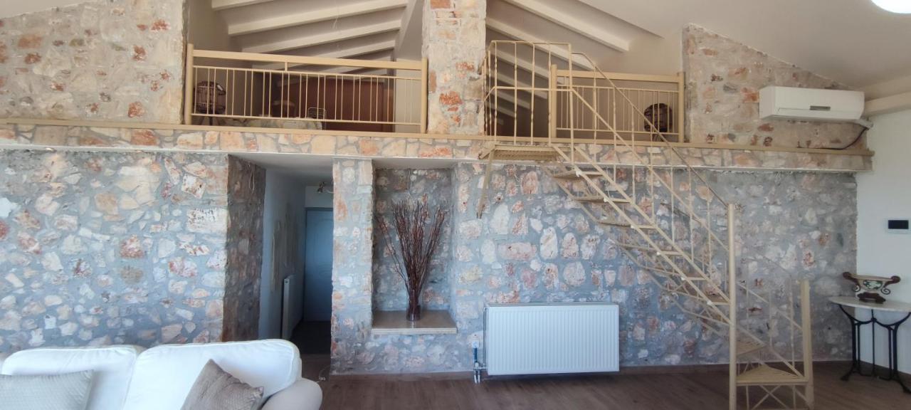 Ellie'S Stonehouse Gianapa, Porto Rafti, Greece, 190 03, Gr Villa Exterior photo